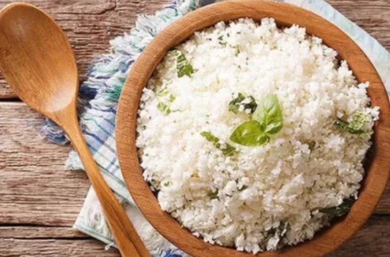 猫一天吃多少猫粮？来看科学喂养公式