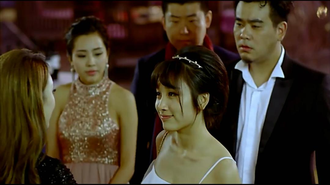 找个高富帅?
(2014)的剧照 找个高富帅?
(2014)的剧照