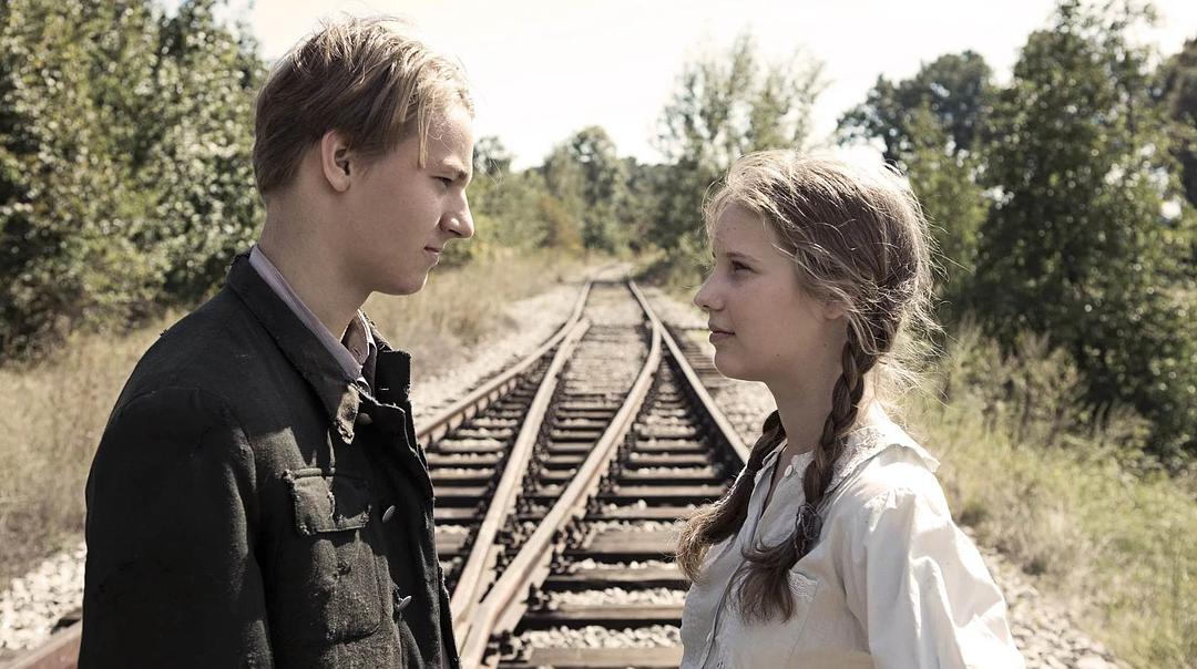 夏至(2015)的剧照 夏至(2015)的剧照