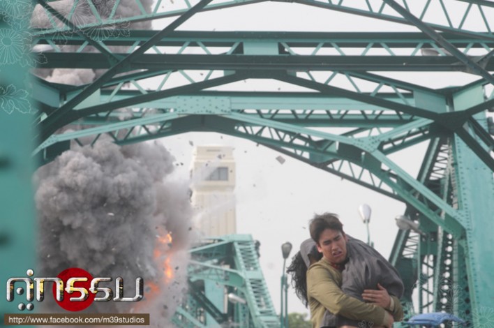 日落湄南河(2013)的剧照 日落湄南河(2013)的剧照