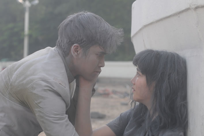 日落湄南河(2013)的剧照 日落湄南河(2013)的剧照