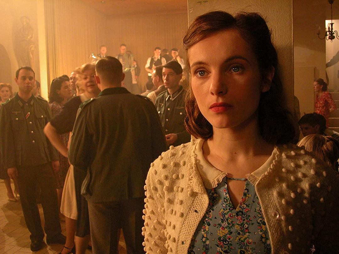 烽火孪生泪(2002)的剧照 烽火孪生泪(2002)的剧照