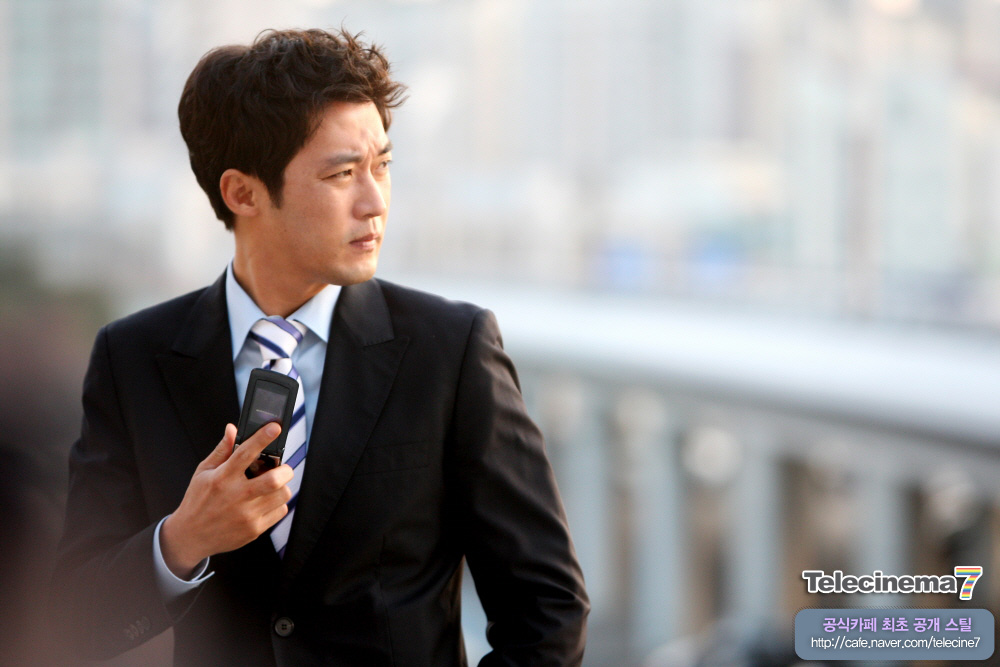 三角恋(2009)的剧照 三角恋(2009)的剧照