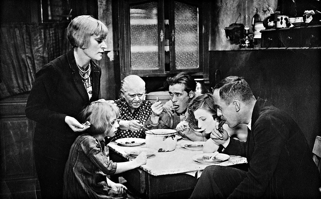 母亲克劳泽升天记(1929)的剧照 母亲克劳泽升天记(1929)的剧照