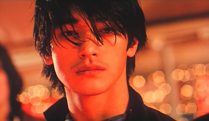 两个只能活一个(1997)的剧照 两个只能活一个(1997)的剧照