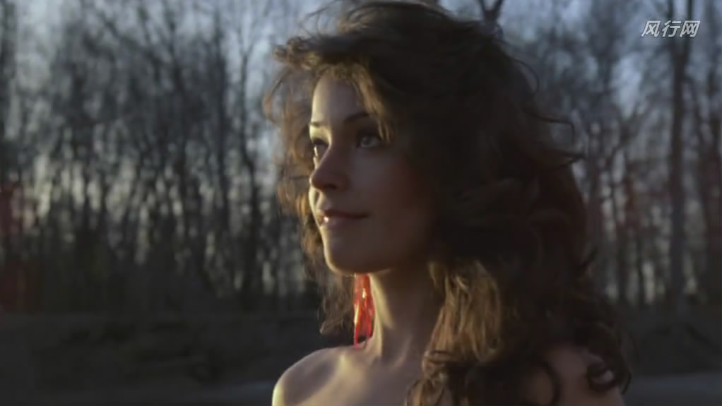 紫雨(1984)的剧照 紫雨(1984)的剧照