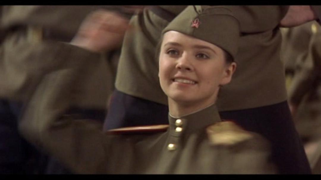 东方西方(1999)的剧照 东方西方(1999)的剧照