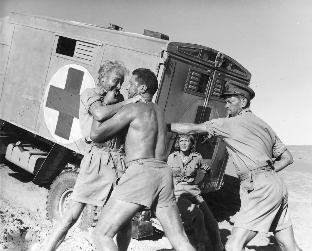 冲破地雷网(1958)的剧照 冲破地雷网(1958)的剧照