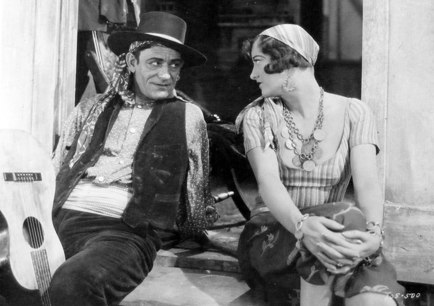 未知者(1927)的剧照 未知者(1927)的剧照