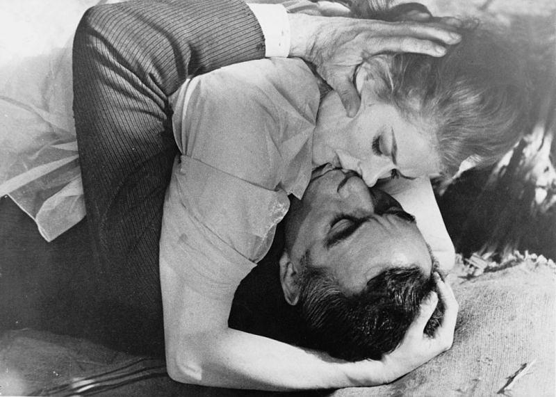 贵妇还乡(1964)的剧照 贵妇还乡(1964)的剧照