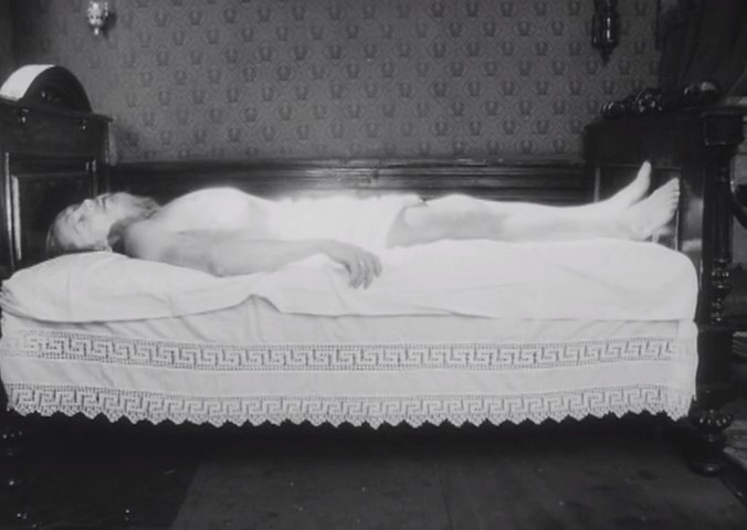 伊凡·伊里奇之死(1985)的剧照 伊凡·伊里奇之死(1985)的剧照