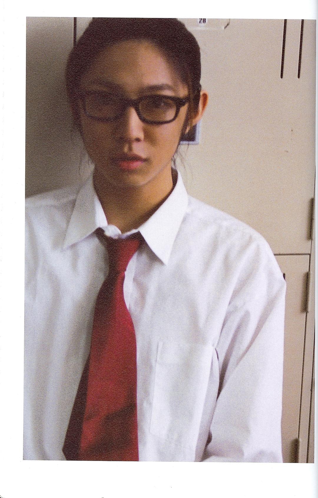 生活艰难但是快乐(2002)的剧照 生活艰难但是快乐(2002)的剧照