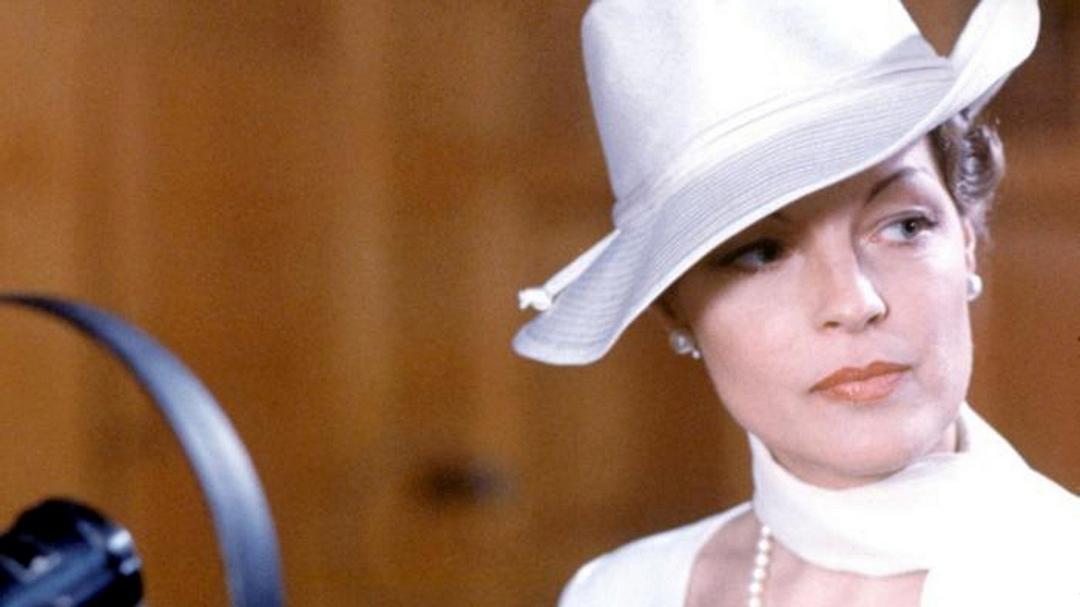 女银行家(1980)的剧照 女银行家(1980)的剧照