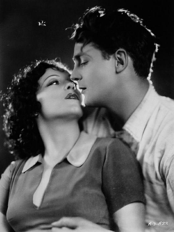 都市女郎(1930)的剧照 都市女郎(1930)的剧照