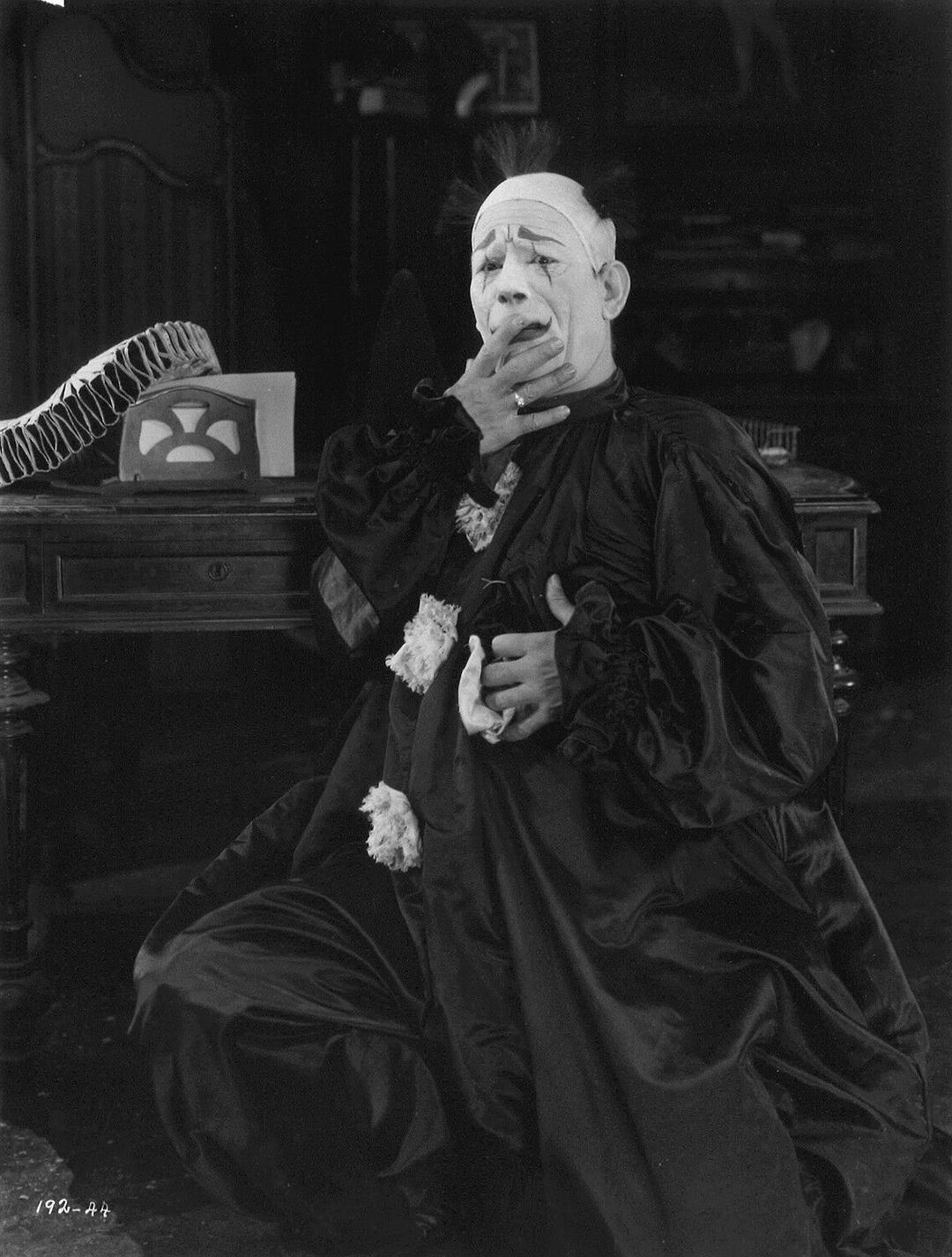 挨了耳光的男人(1924)的剧照 挨了耳光的男人(1924)的剧照