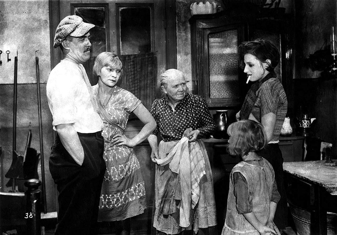 母亲克劳泽升天记(1929)的剧照 母亲克劳泽升天记(1929)的剧照