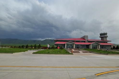 那拉提机场航站楼