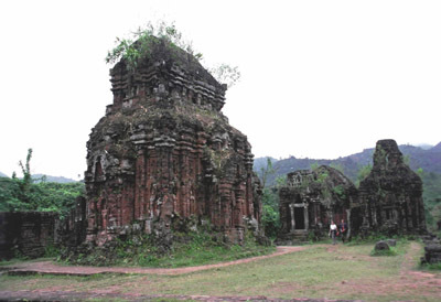 广南省美山圣殿