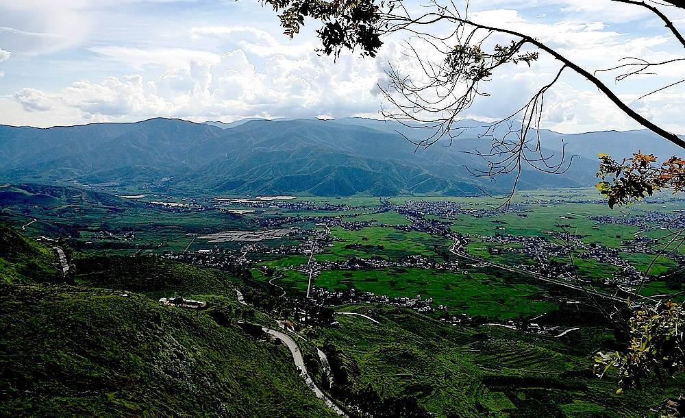 程海北部三川坝谷地