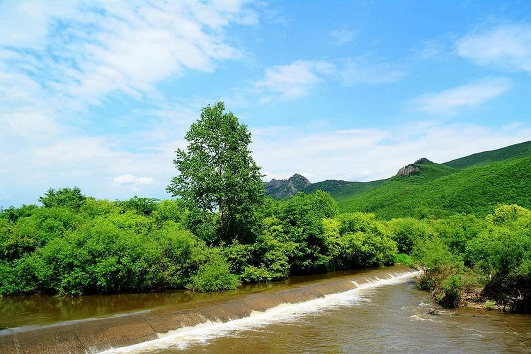 嘎呀河上游八人沟林场段