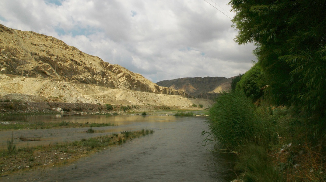 孔雀河上游铁门关一段