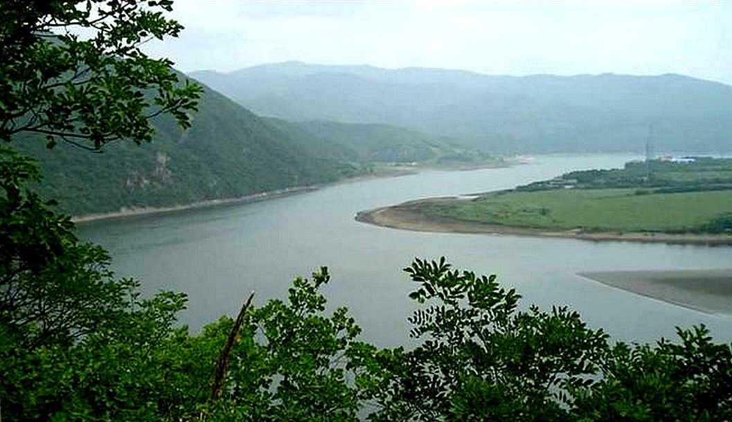 嘎呀河下游大兴镇满天星景区段