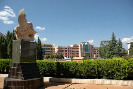 易门一中校园风光