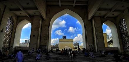 白图穆卡兰清真寺：孟加拉国最大的清真寺