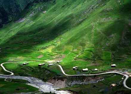 波罗吉荣大峡谷