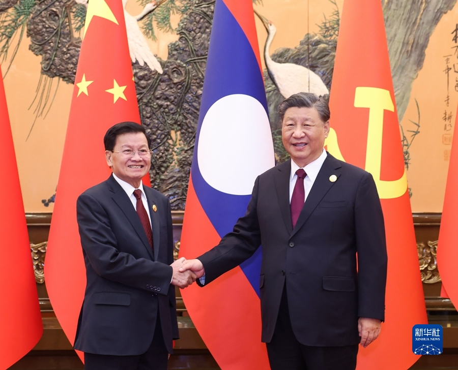 习近平会见老挝人民革命党中央总书记、国家主席通伦  