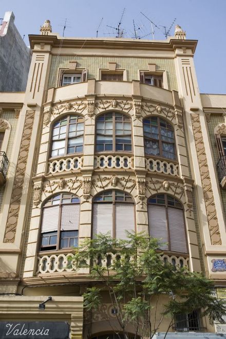 梅利利亚的加泰罗尼亚现代主义建筑