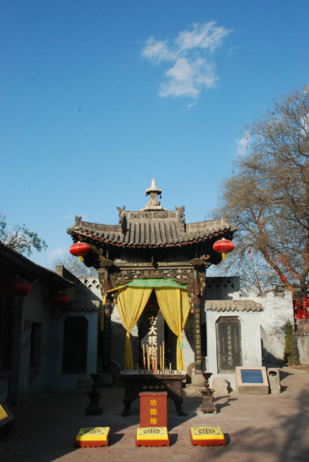 碑亭（古大槐树处）