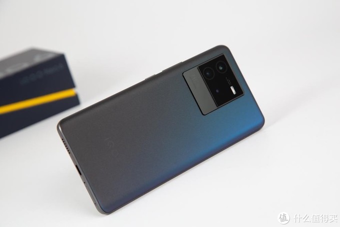 iQOO Neo 6首发评测:旗舰硬件下放,游戏体验全面升级