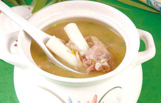 老鸭汤正宗的做法(各类美味老鸭汤的制作)