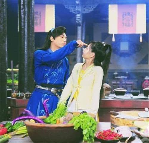 花间提壶方大厨缘分就是那么奇妙(又一清纯美女红了)