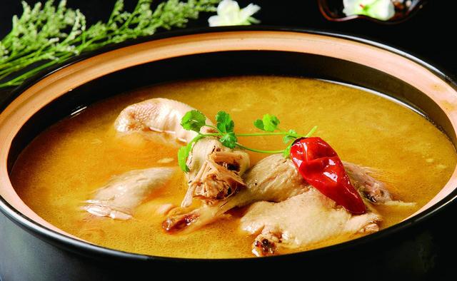 老鸭汤正宗的做法(各类美味老鸭汤的制作)