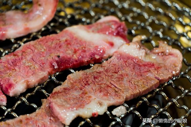 怎样烤牛肉干好吃又简单(冬天在家自制烤牛肉)