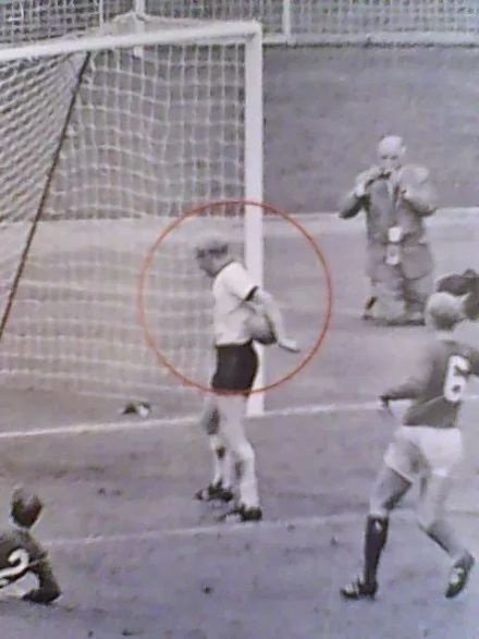 吉奥夫·赫斯特爵士 吉奥夫·赫斯特爵士