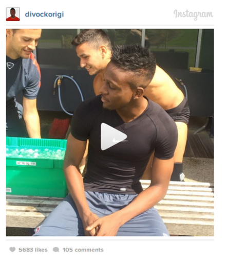 迪沃克·奥里吉接受冰桶挑战 迪沃克·奥里吉接受冰桶挑战