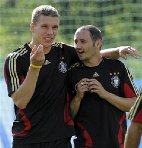 奥利弗·诺伊维尔 奥利弗·诺伊维尔