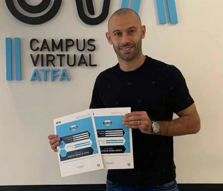 加入阿根廷国家队技术团队 加入阿根廷国家队技术团队