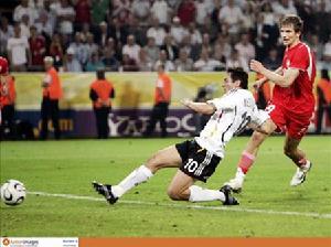 奥利弗·诺伊维尔 奥利弗·诺伊维尔