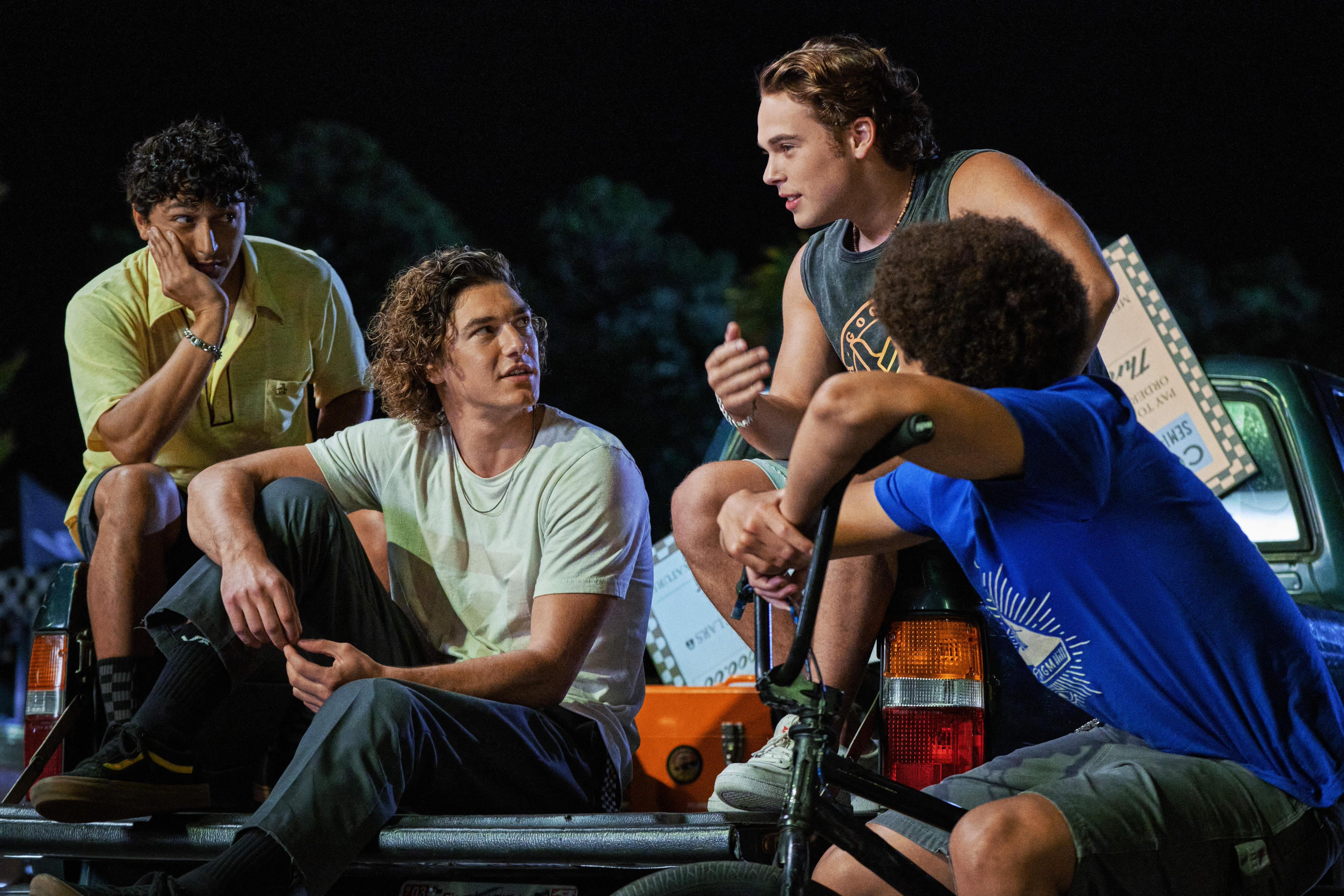 夏夜追风(2022)的剧照 夏夜追风(2022)的剧照