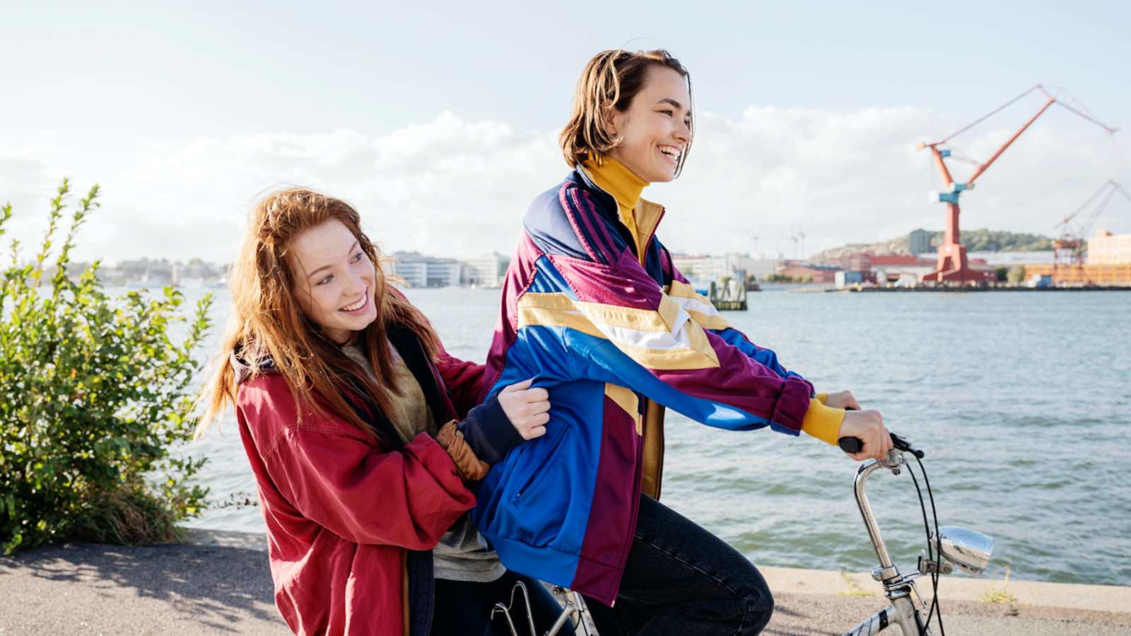 巨他妈好相处(2022)的剧照 巨他妈好相处(2022)的剧照