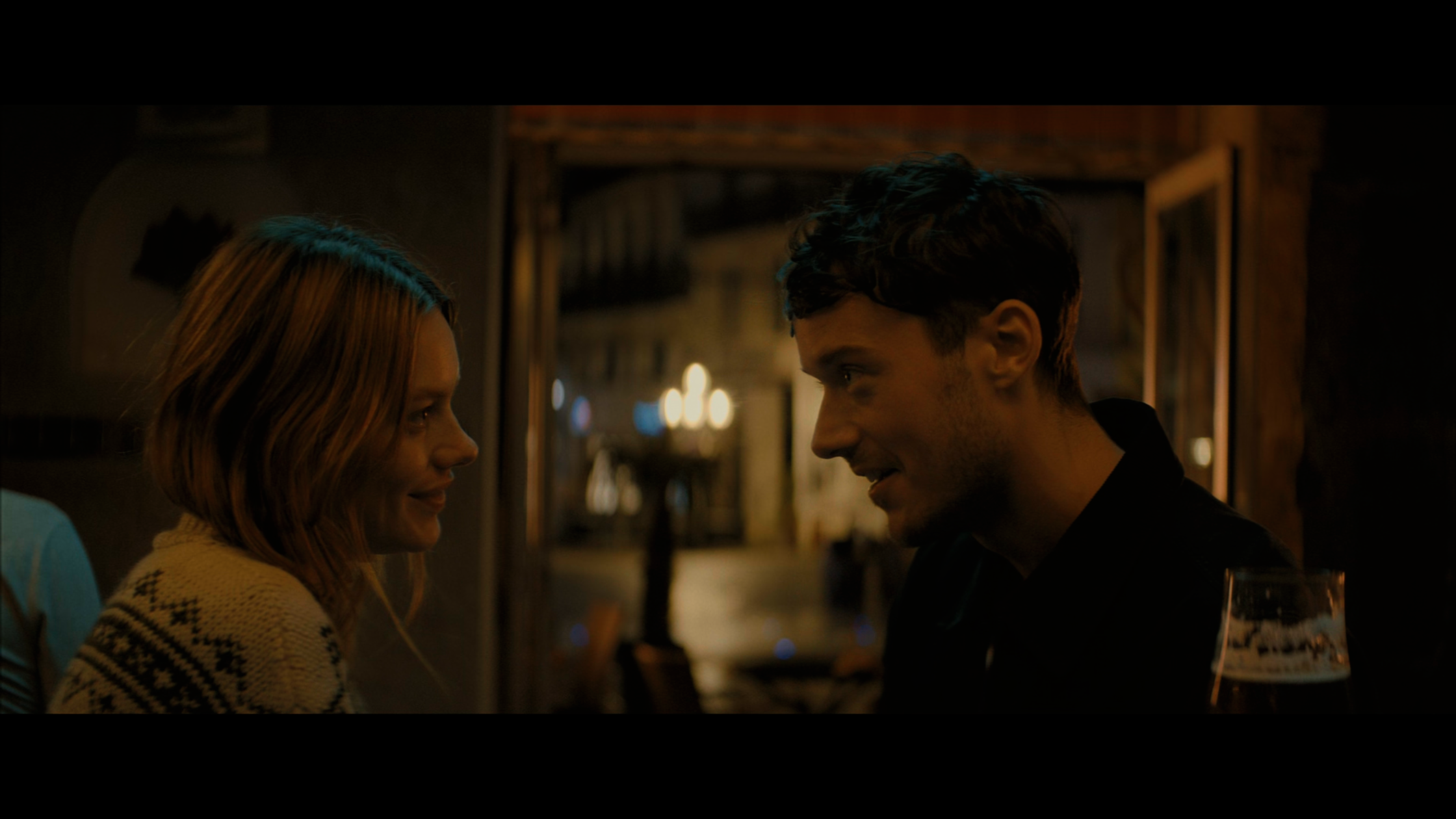 窒恋(2022)的剧照 窒恋(2022)的剧照