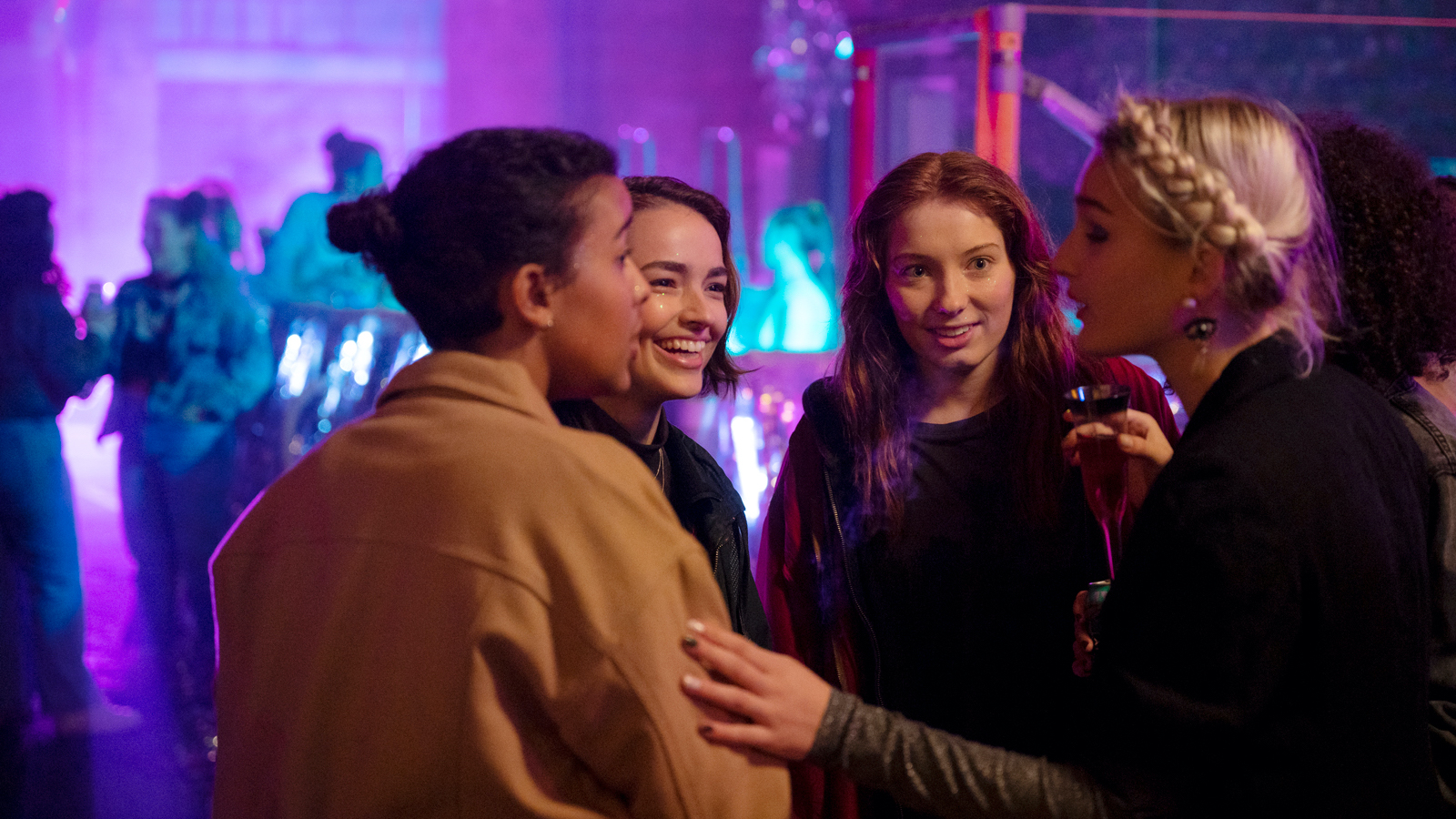 巨他妈好相处(2022)的剧照 巨他妈好相处(2022)的剧照