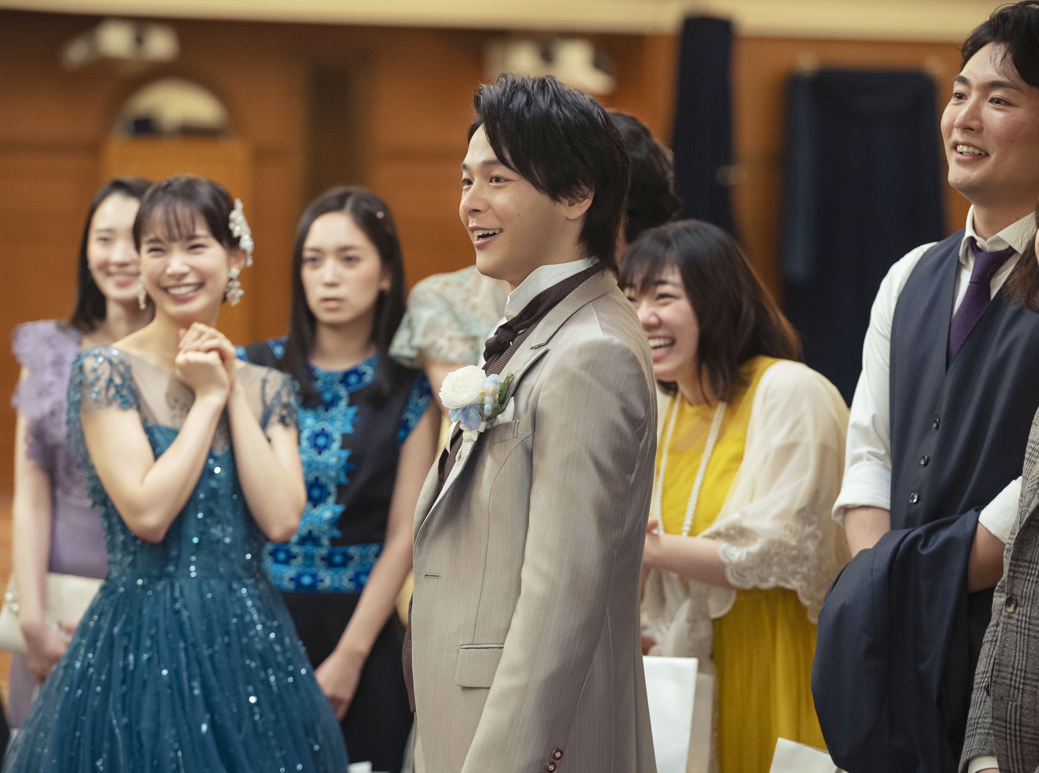 婚头转向(2022)的剧照 婚头转向(2022)的剧照