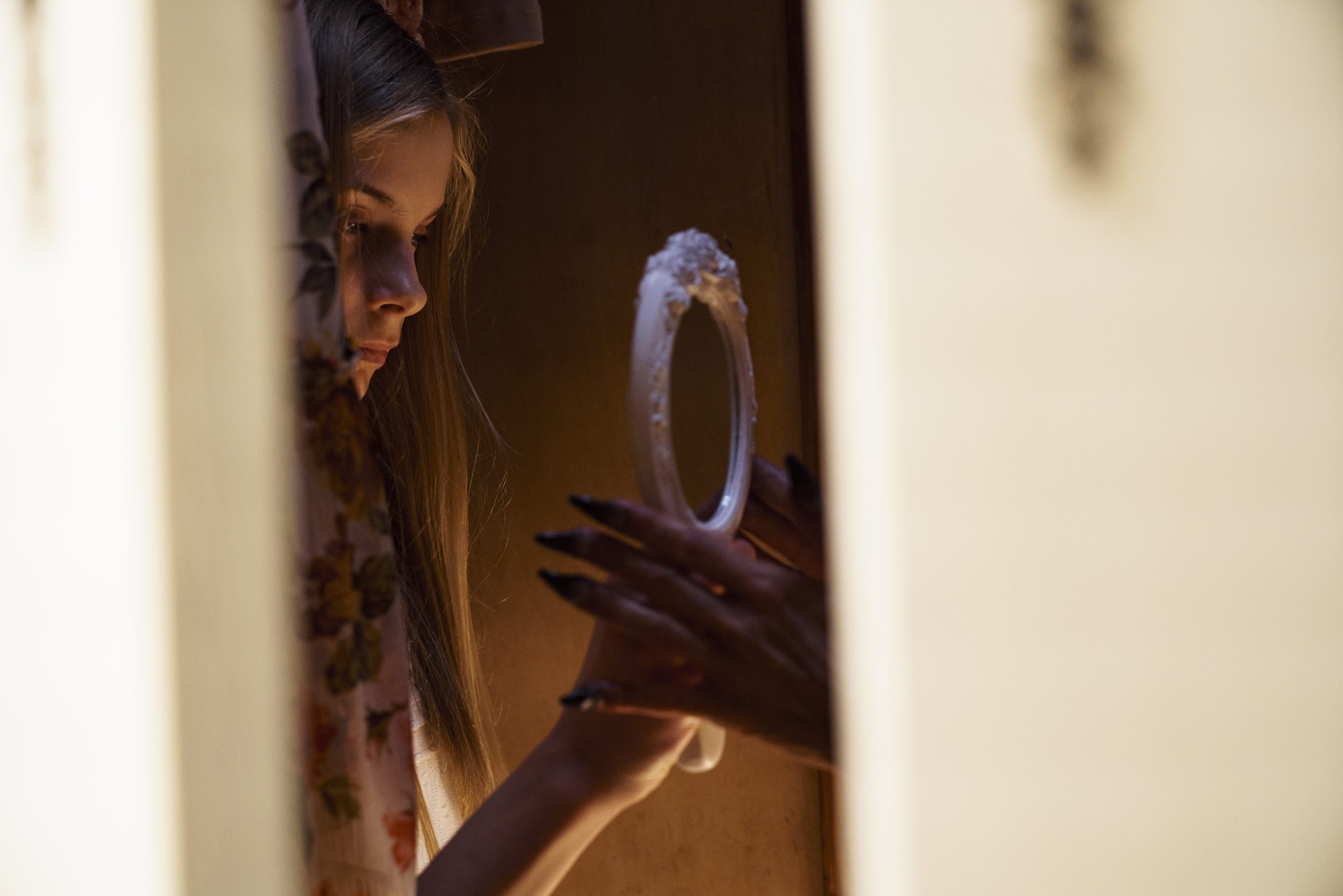 孵化(2022)的剧照 孵化(2022)的剧照