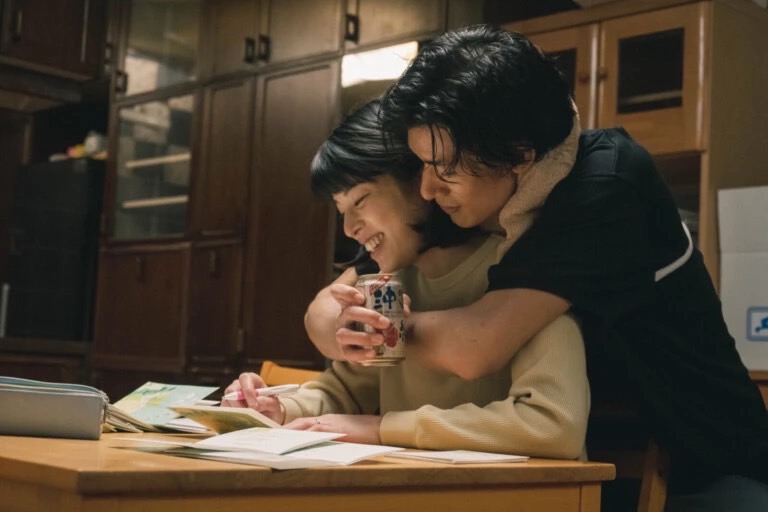 尽管爱(2022)的剧照 尽管爱(2022)的剧照