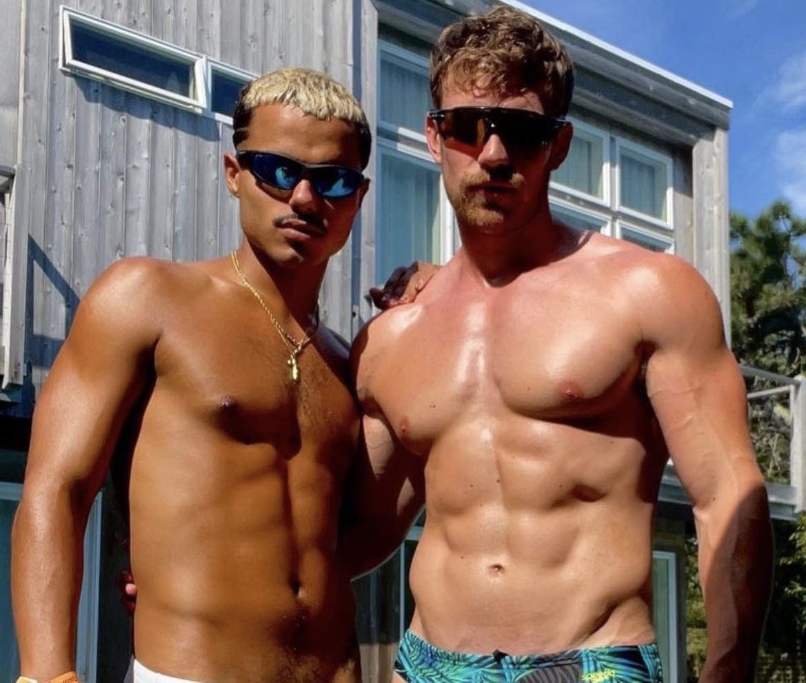 火烧岛(2022)的剧照 火烧岛(2022)的剧照